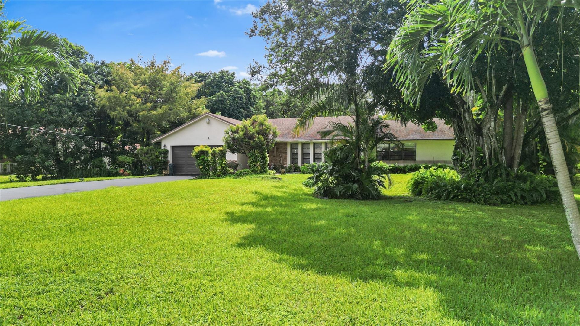 9700 NW 28th St, Hollywood, FL 33024 Photo