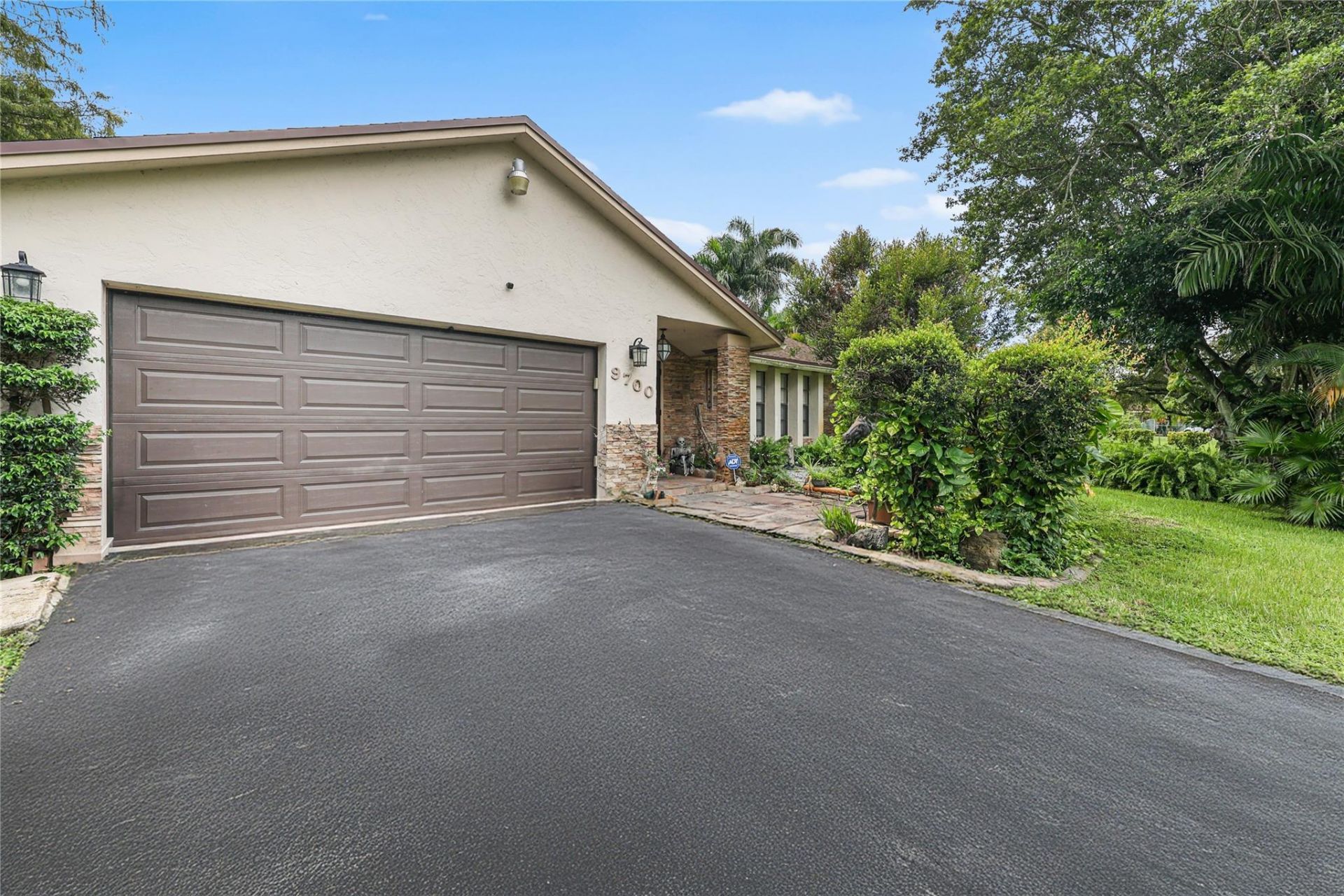 9700 NW 28th St, Hollywood, FL 33024 Photo