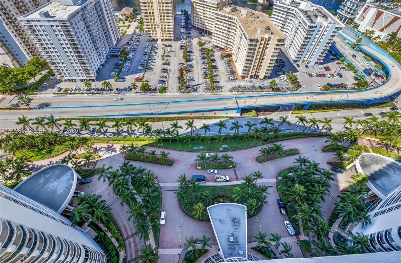 1830 S Ocean Dr, Unit 2808, Hallandale Beach, FL 33009 Photo
