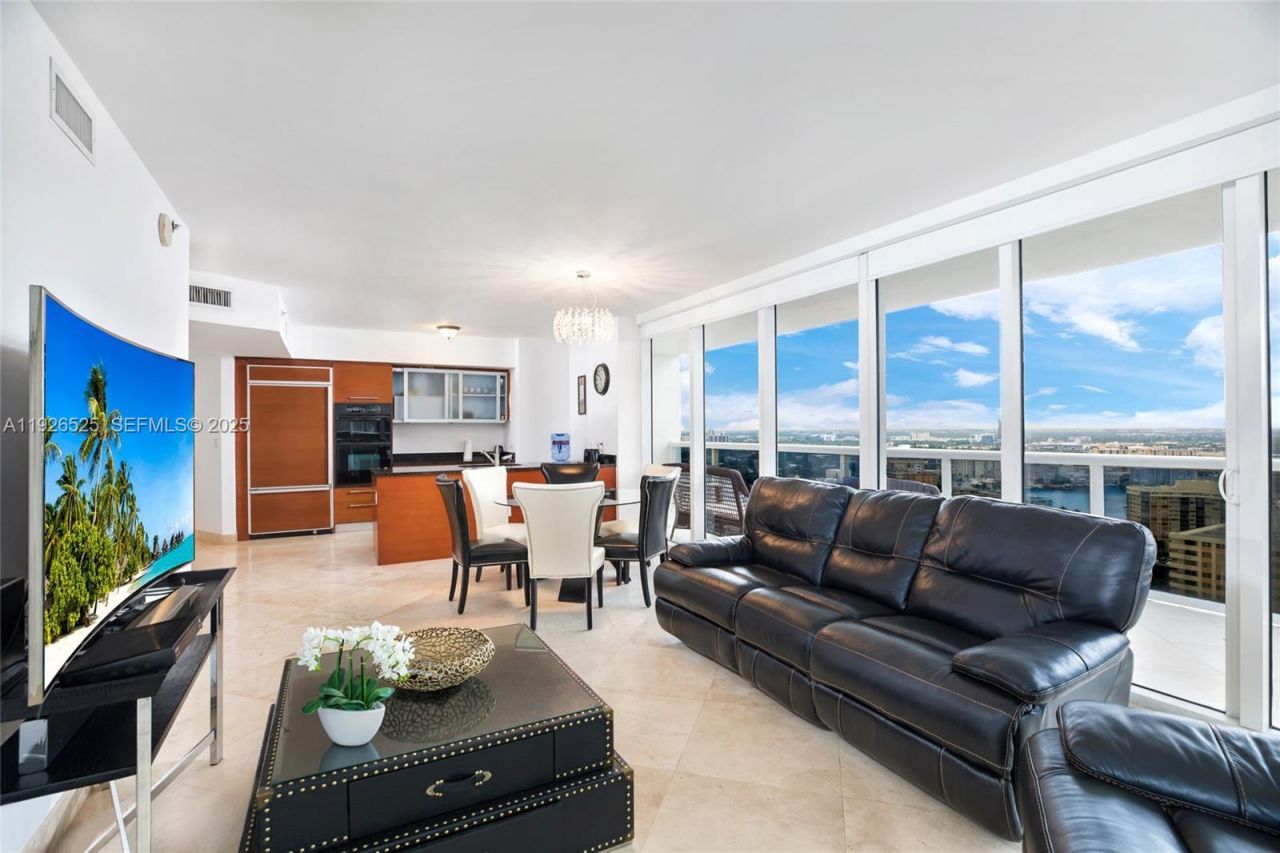1830 S Ocean Dr, Unit 2808, Hallandale Beach, FL 33009 Photo