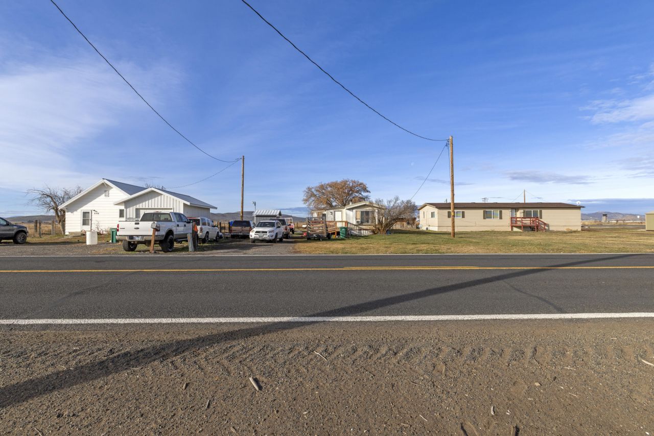 8306 Homedale Road Klamath Falls, OR 97603