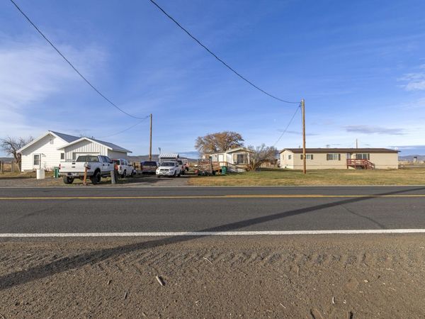 8306 Homedale Road, Klamath Falls, OR 97603