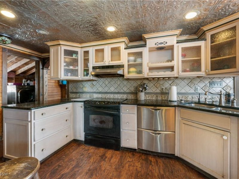 584 Apple Drive, Coventry, OH 44319 Photo 23