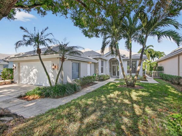 1245 Owl Pointe Circle, West Palm Beach, FL 33409