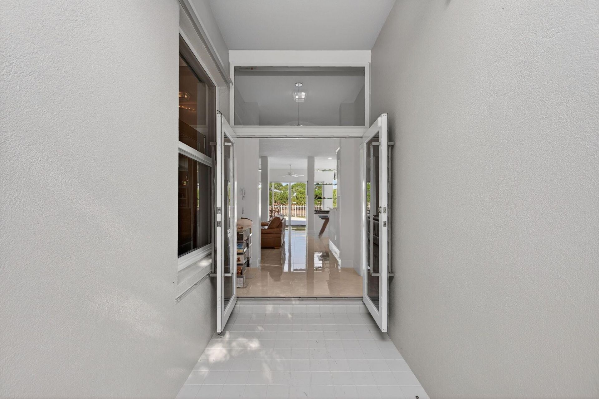 1245 Owl Pointe Circle, West Palm Beach, FL 33409 Photo