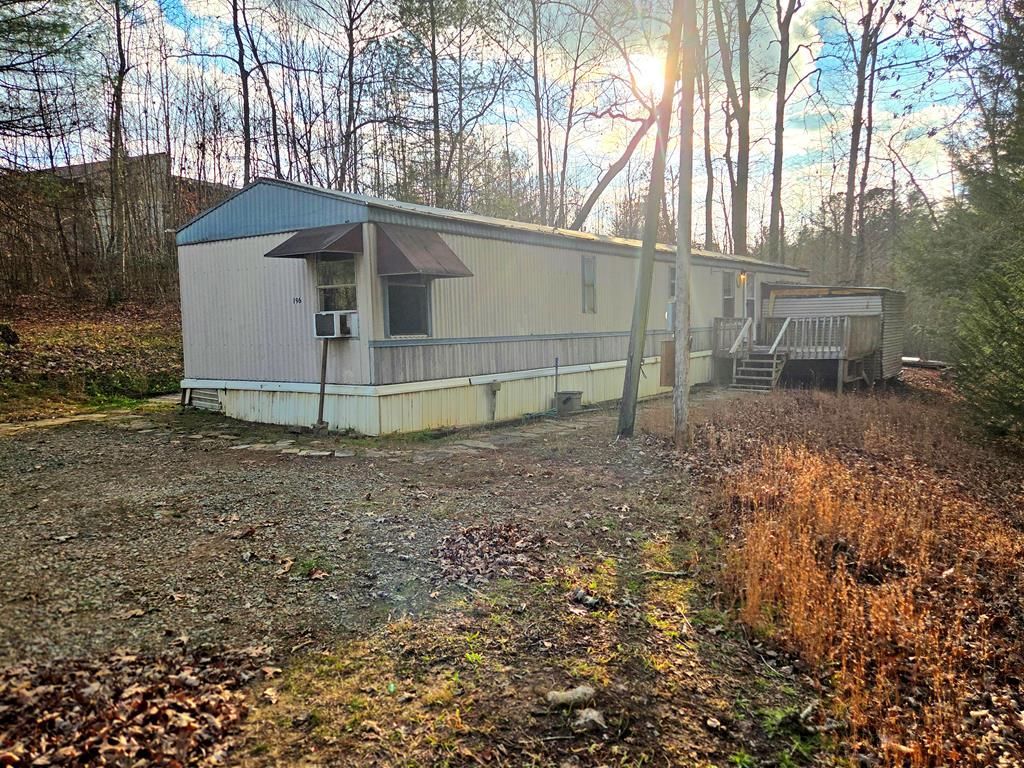 196 Johnson Ridge, Andrews, NC 28901 Main Photo