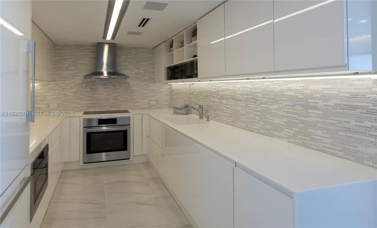 11 Island Ave, Unit PH6, Miami Beach, FL 33139 Photo