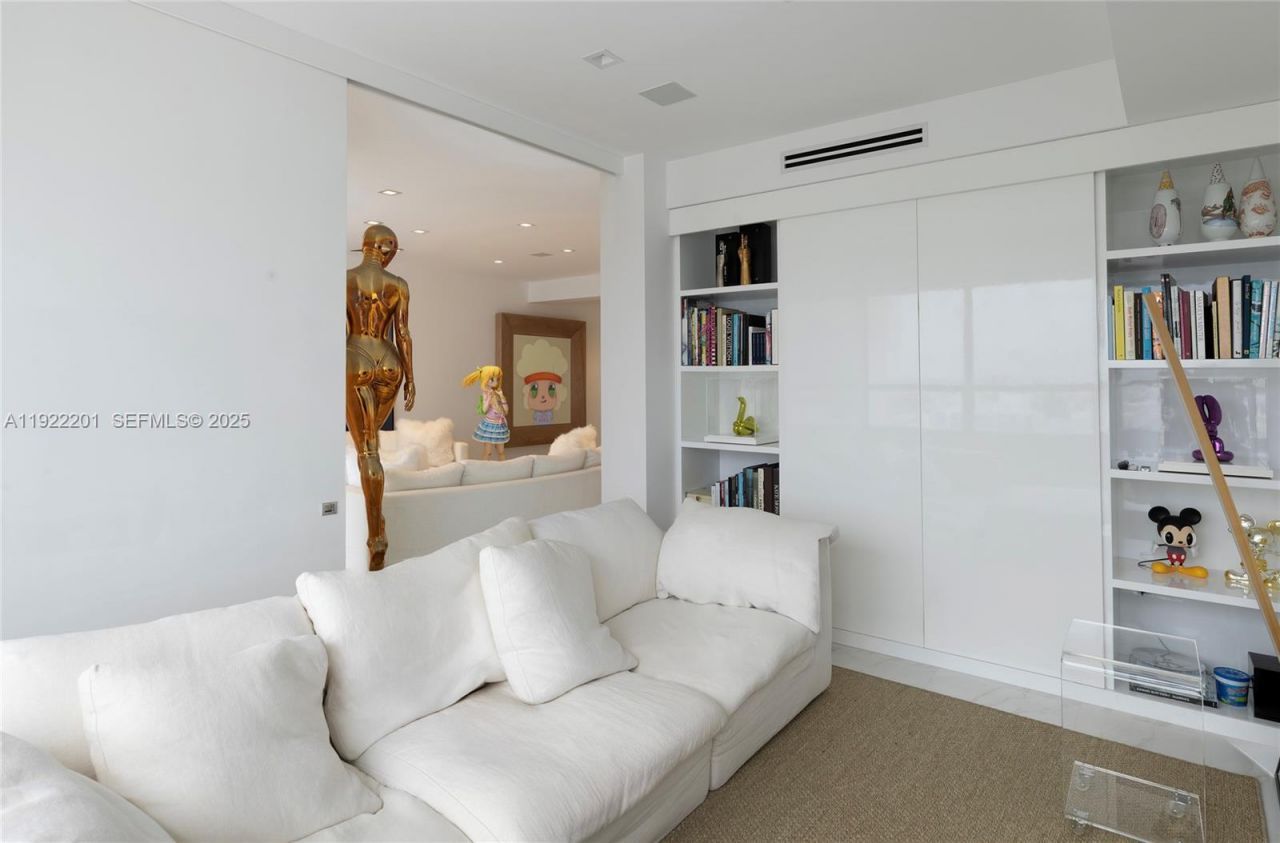 11 Island Ave, Unit PH6, Miami Beach, FL 33139 Photo