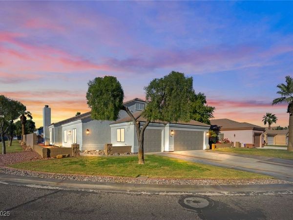 1446 Palm Drive , Laughlin, NV 89029