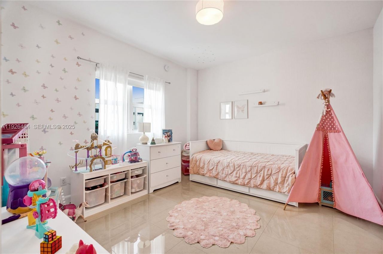 14951 Royal Oaks Ln, Unit 401, North Miami, FL 33181 Photo