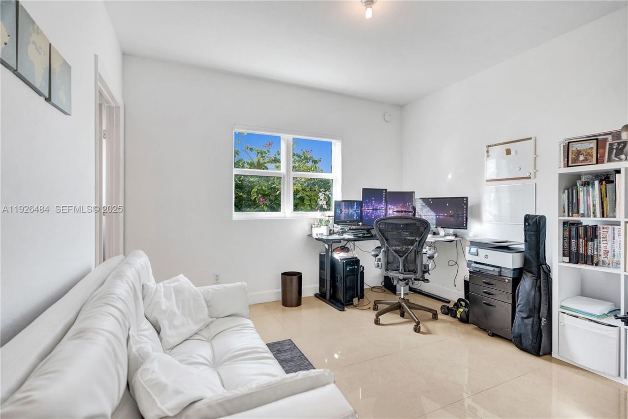 14951 Royal Oaks Ln, Unit 401, North Miami, FL 33181 Photo