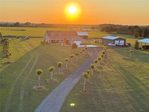 17165 LAKE IOLA ROAD, DADE CITY, FL 33523