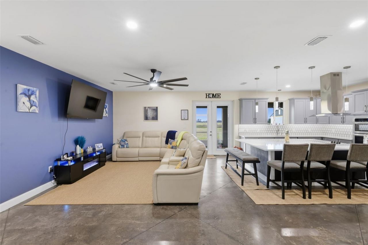 17165 Lake Iola Road, Dade City, FL 33523 Photo