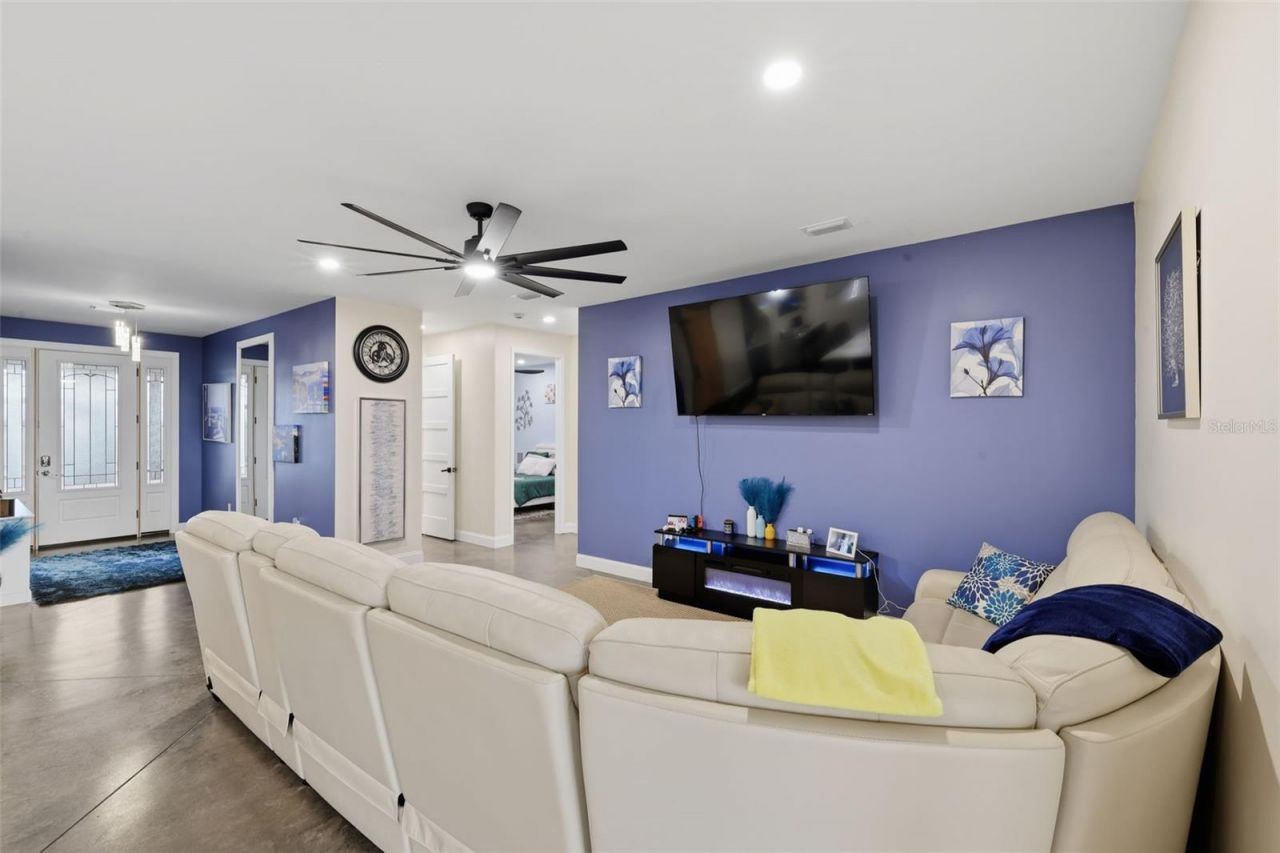 17165 Lake Iola Road, Dade City, FL 33523 Photo