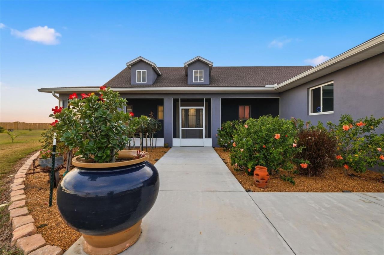 17165 Lake Iola Road, Dade City, FL 33523 Photo