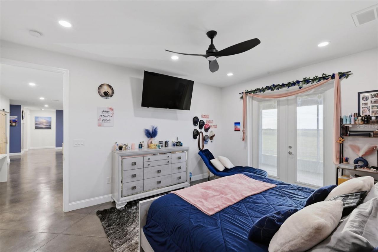 17165 Lake Iola Road, Dade City, FL 33523 Photo