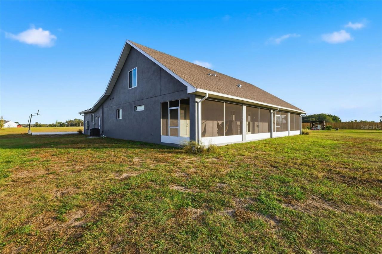 17165 Lake Iola Road, Dade City, FL 33523 Photo