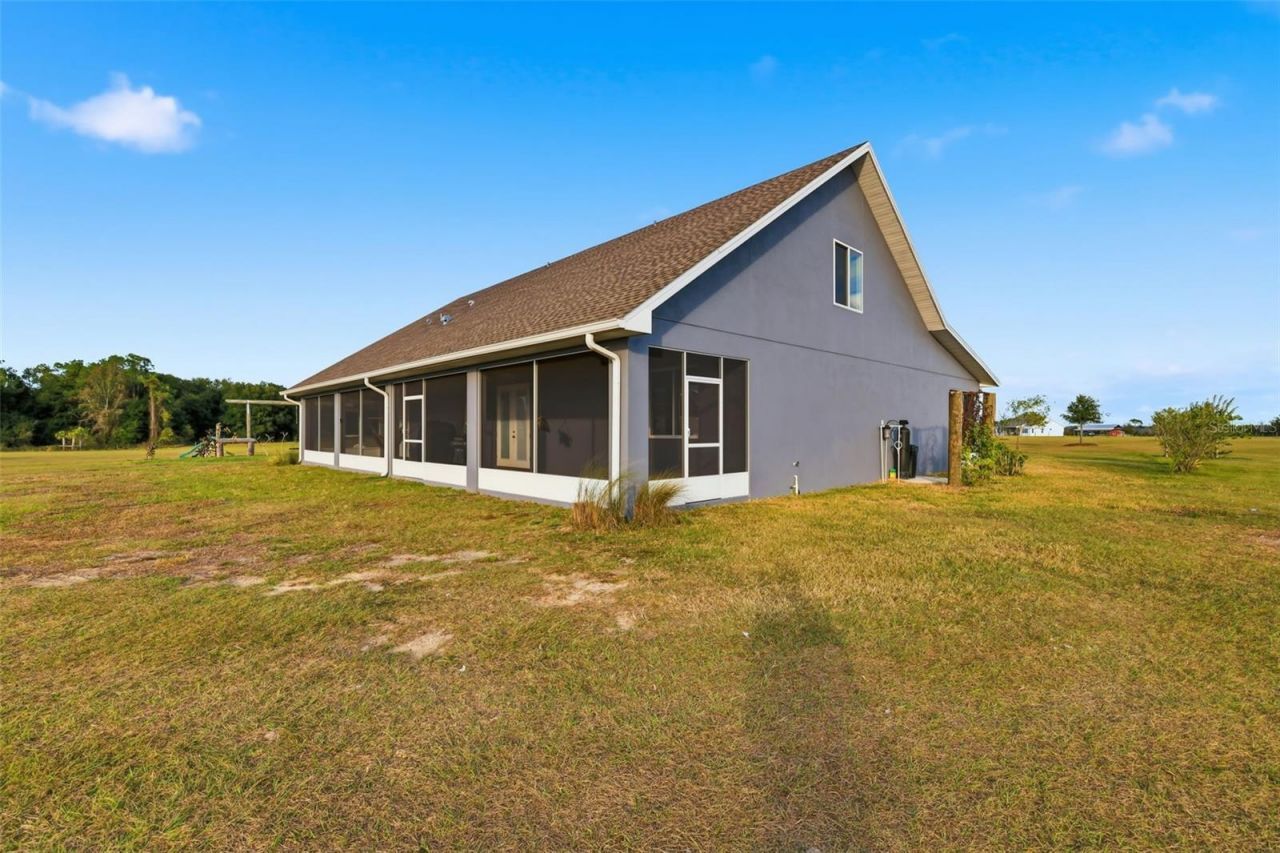 17165 Lake Iola Road, Dade City, FL 33523 Photo