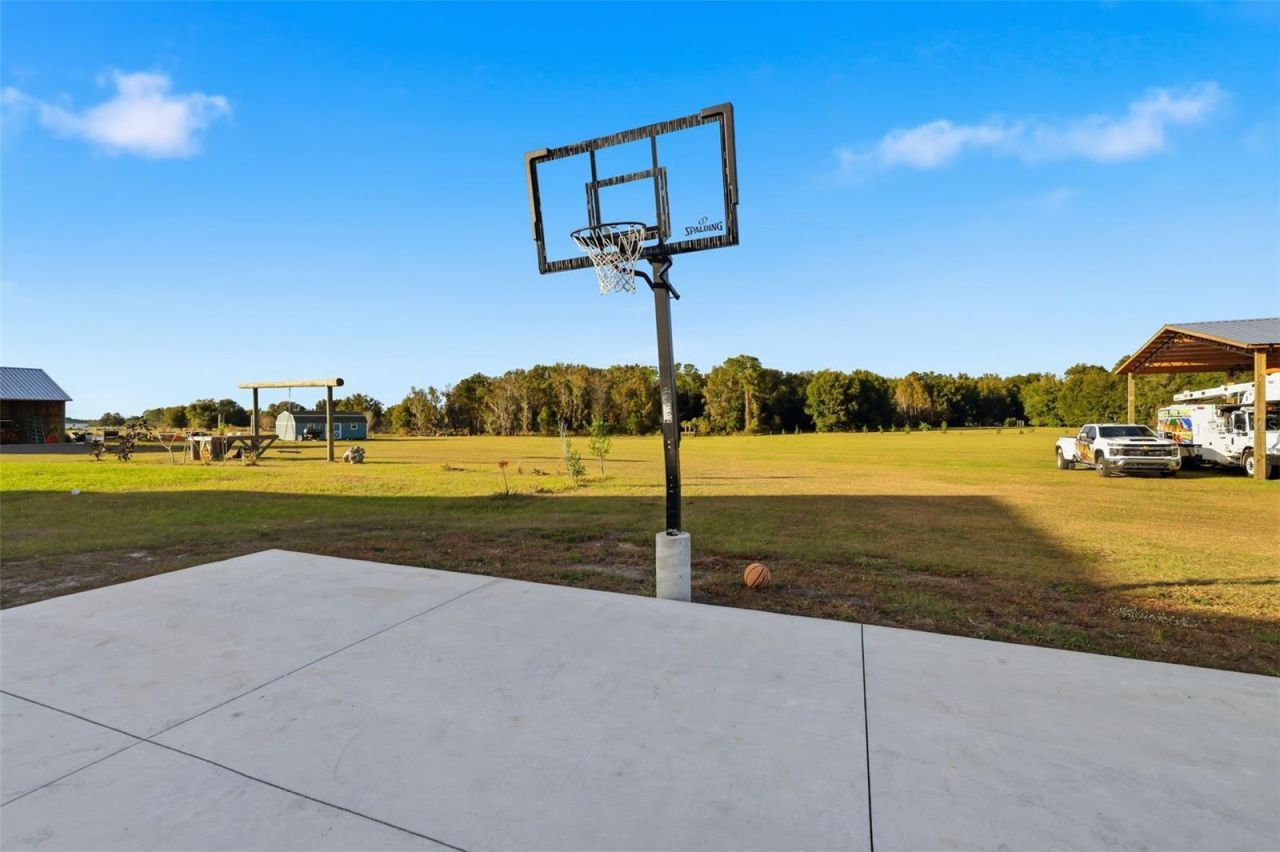 17165 Lake Iola Road, Dade City, FL 33523 Photo