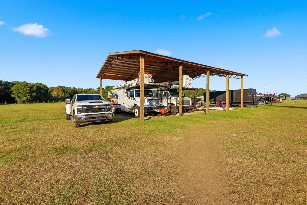 17165 Lake Iola Road, Dade City, FL 33523 Photo
