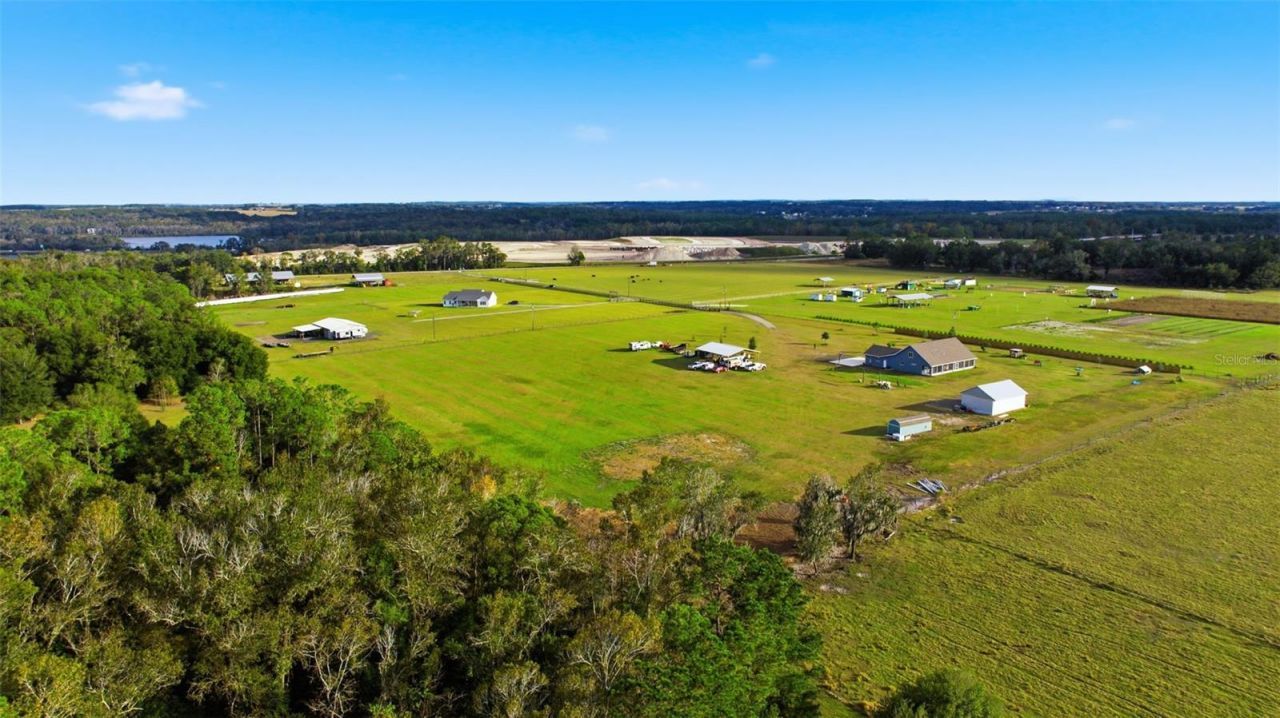 17165 Lake Iola Road, Dade City, FL 33523 Photo