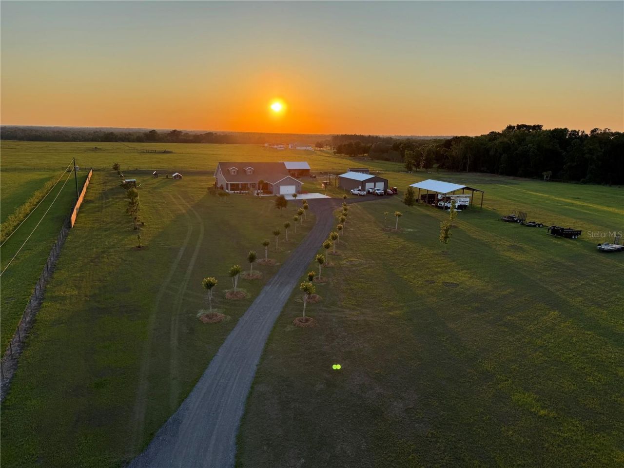 17165 Lake Iola Road, Dade City, FL 33523 Photo