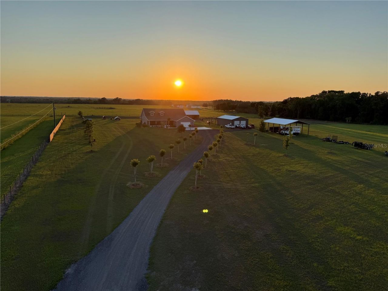 17165 Lake Iola Road, Dade City, FL 33523 Photo