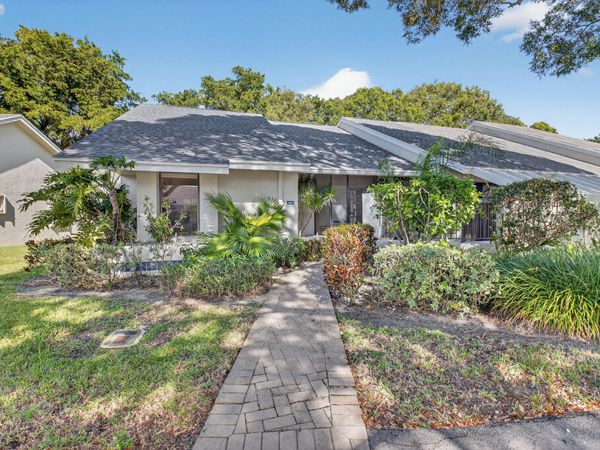 10911 Lake Front Place, Boca Raton, FL 33498