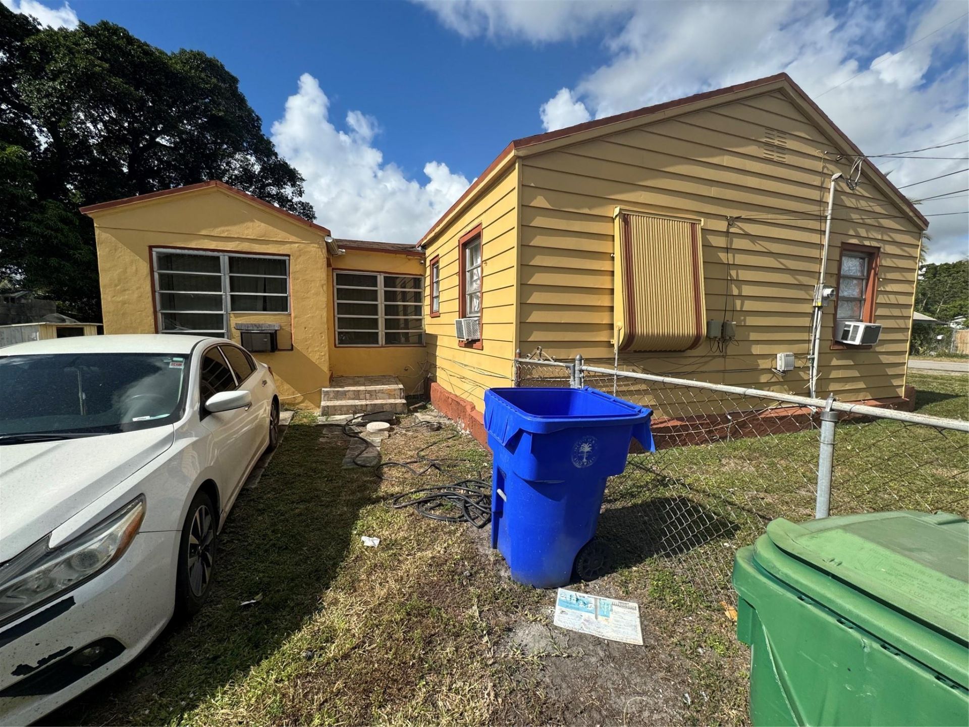 1300 NW 42nd Street, Miami, FL 33142 Photo