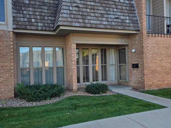 6381 Barrie Road, Unit 0120, Edina, MN 55435