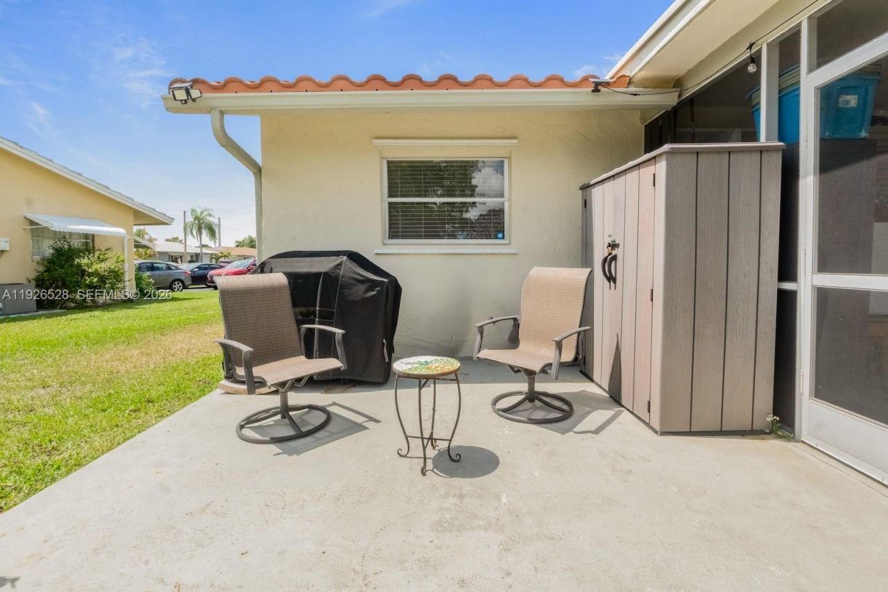 7002 NW 95th Ave, Tamarac, FL 33321 Photo