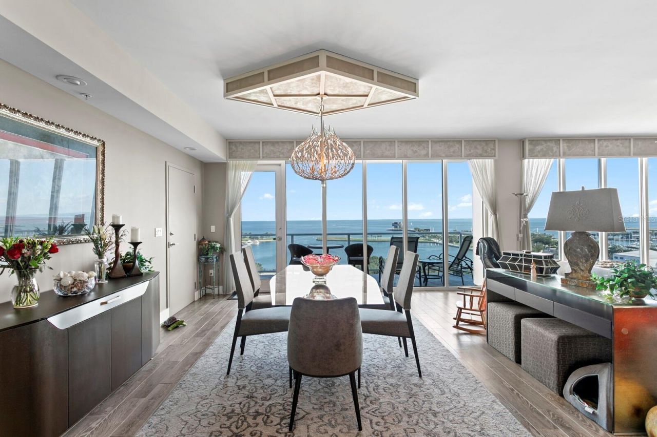 176 4th Avenue Ne, Unit 1002, Saint Petersburg, FL 33701 Photo