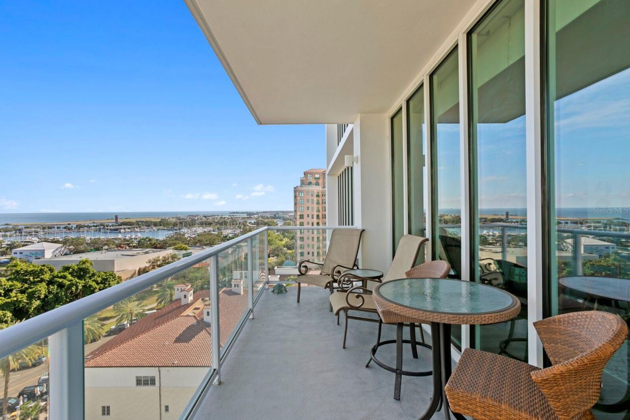 176 4th Avenue Ne, Unit 1002, Saint Petersburg, FL 33701 Photo