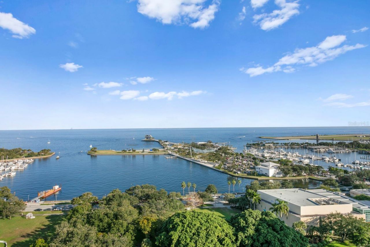 176 4th Avenue Ne, Unit 1002, Saint Petersburg, FL 33701 Photo