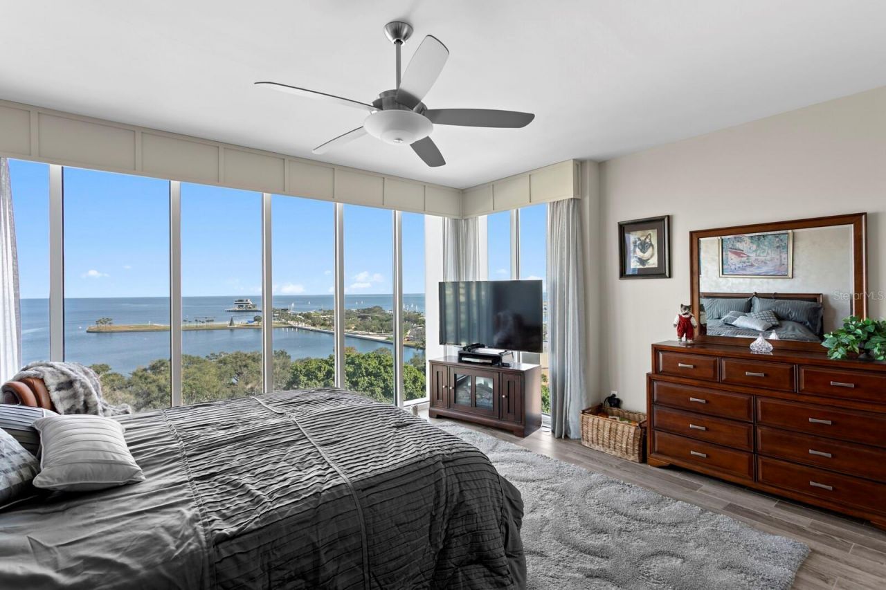 176 4th Avenue Ne, Unit 1002, Saint Petersburg, FL 33701 Photo