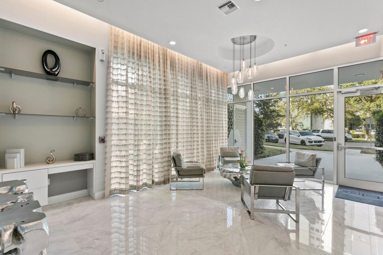 176 4th Avenue Ne, Unit 1002, Saint Petersburg, FL 33701 Photo