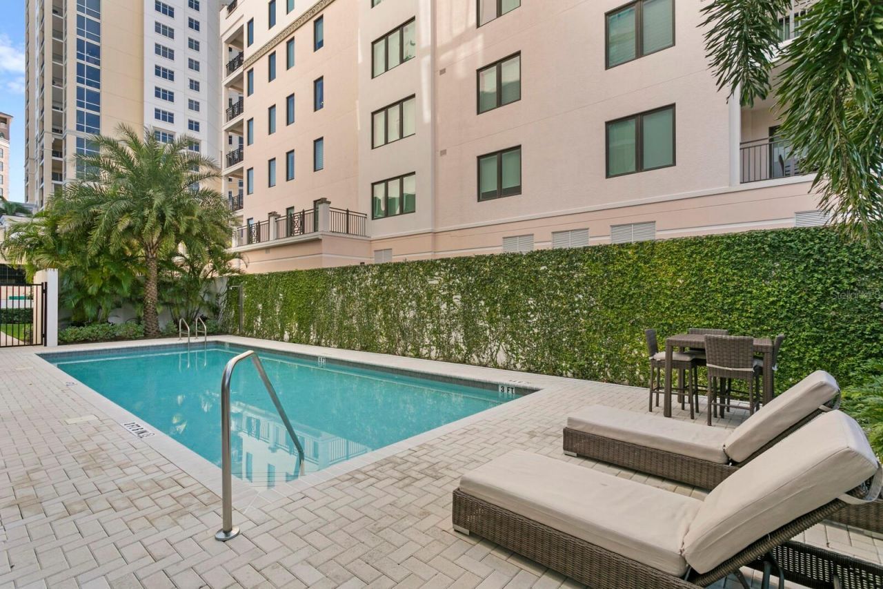 176 4th Avenue Ne, Unit 1002, Saint Petersburg, FL 33701 Photo