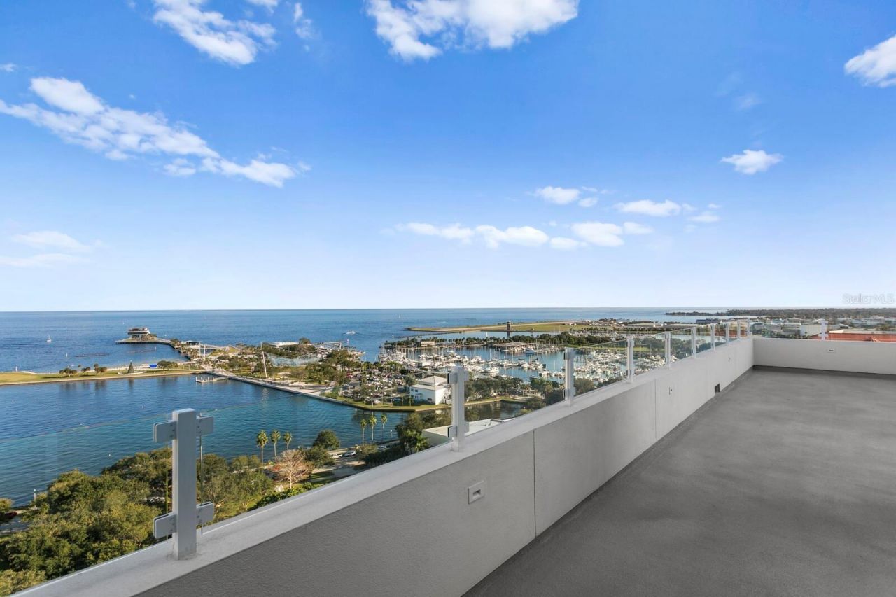 176 4th Avenue Ne, Unit 1002, Saint Petersburg, FL 33701 Photo