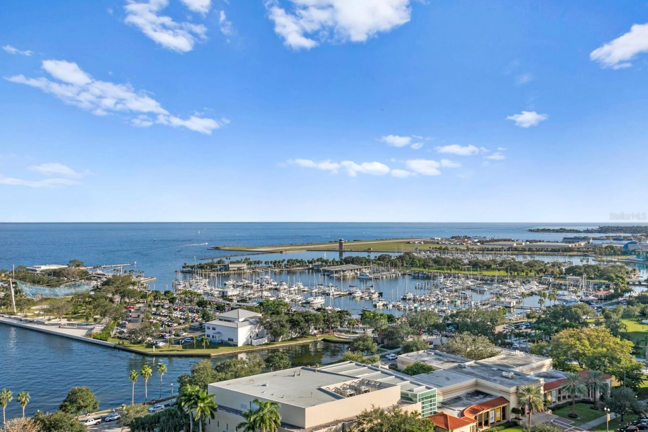 176 4th Avenue Ne, Unit 1002, Saint Petersburg, FL 33701 Photo