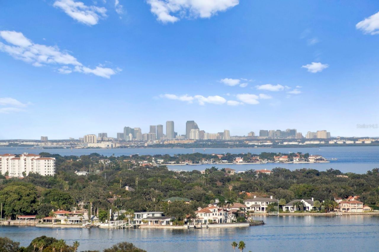 176 4th Avenue Ne, Unit 1002, Saint Petersburg, FL 33701 Photo