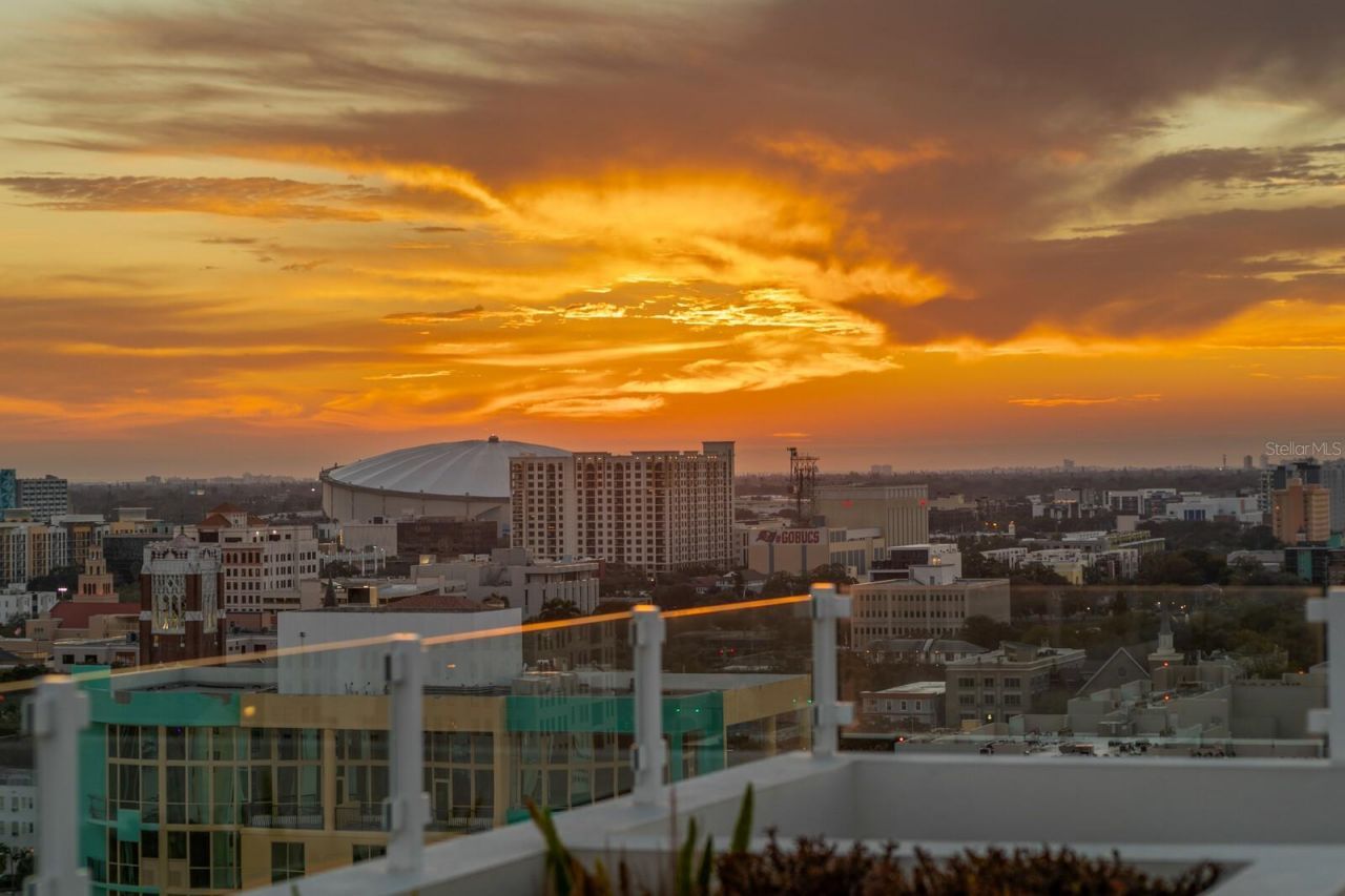 176 4th Avenue Ne, Unit 1002, Saint Petersburg, FL 33701 Photo