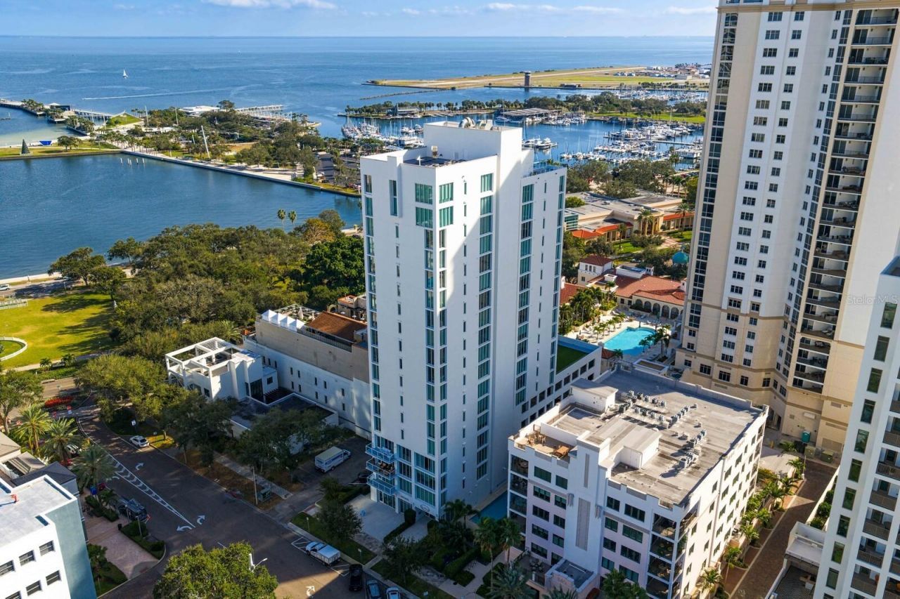 176 4th Avenue Ne, Unit 1002, Saint Petersburg, FL 33701 Photo