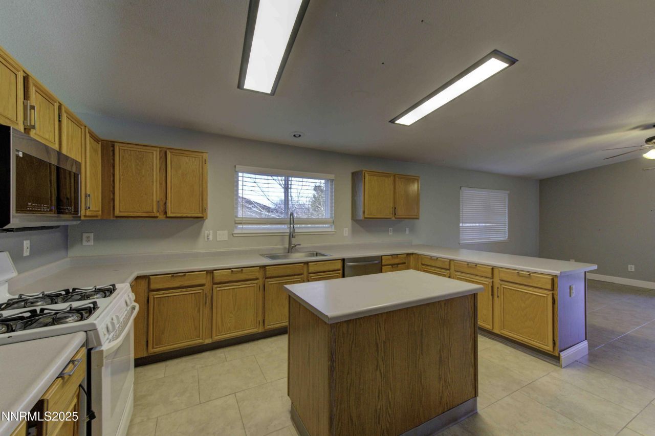 5559 Cornflower Court, Sun Valley, NV 89433 Photo