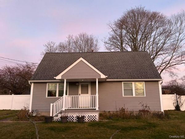 11 Dianne Avenue, Centereach, NY 11720