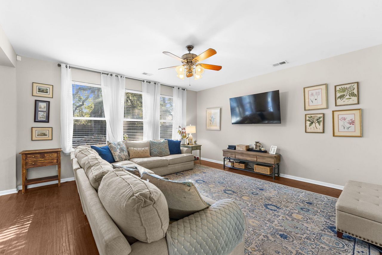 1301 Merchant Court Photo 11