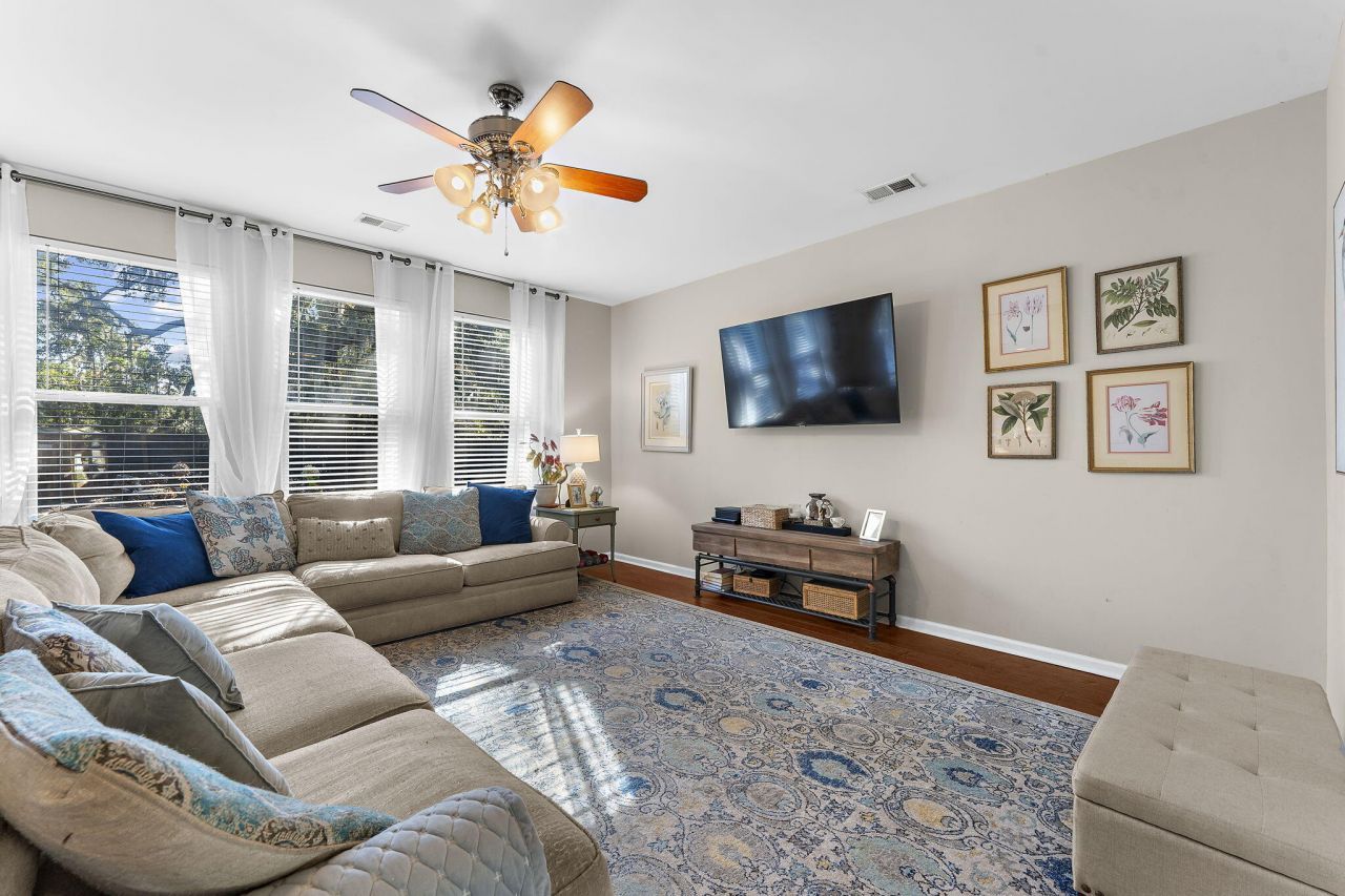 1301 Merchant Court Photo 12