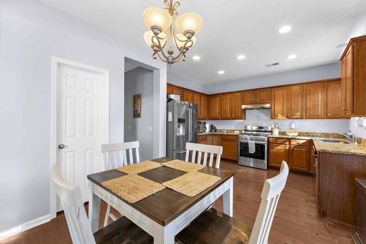 1301 Merchant Court Photo 16