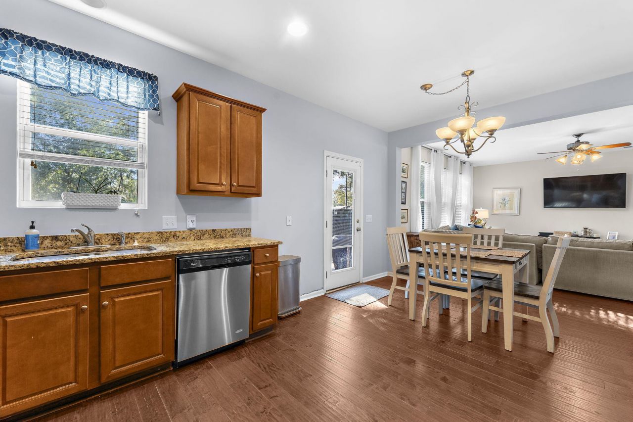 1301 Merchant Court Photo 19