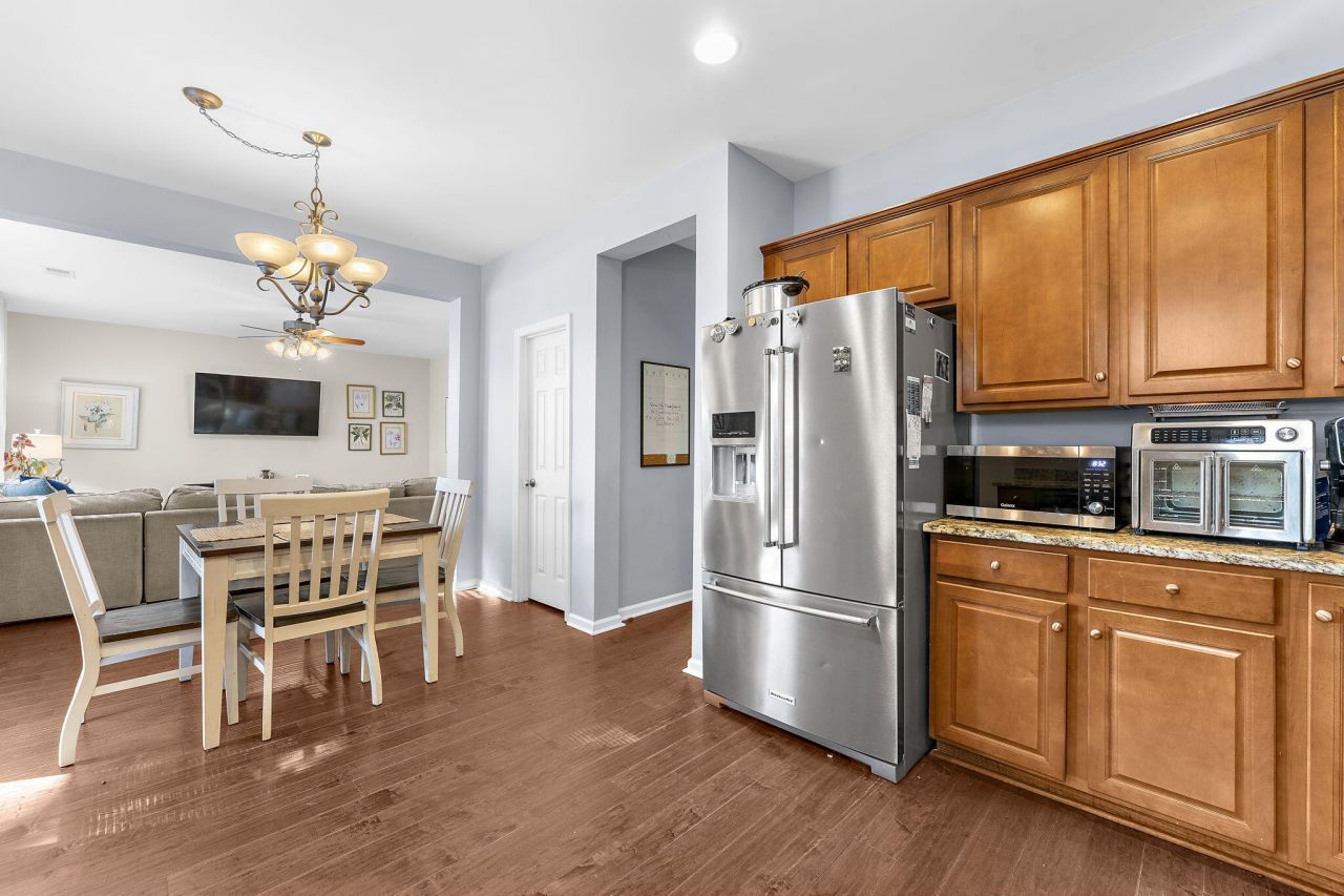 1301 Merchant Court Photo 20