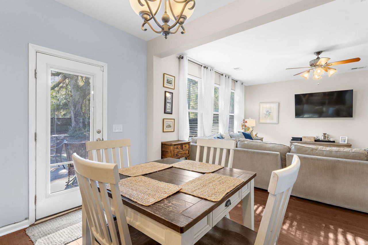 1301 Merchant Court Photo 21